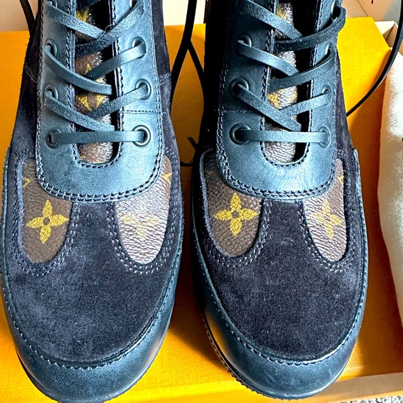 Louis Vuitton Laureate Desert Boot - Picture 4 of 5